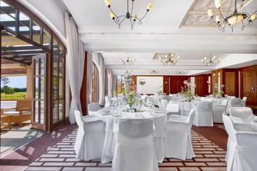 The St. Regis Mardavall Mallorca Resort