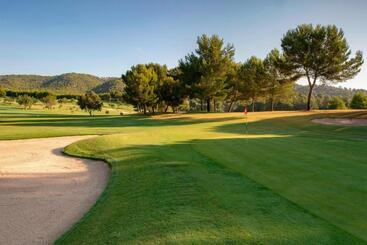 The St. Regis Mardavall Mallorca Resort