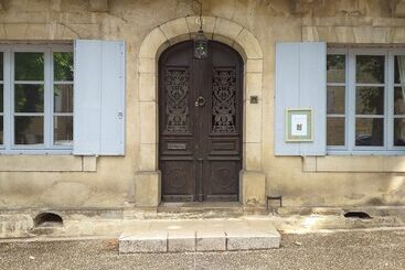 تختخواب و صبحانه Le Jardin Secret