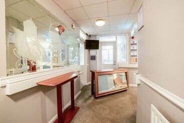 تختخواب و صبحانه Rambler Inn