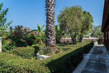 Roussa's Apartments
