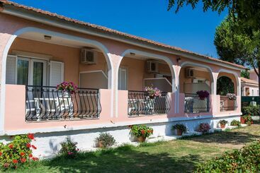 Roussa's Apartments