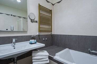 هتل Salice Resort