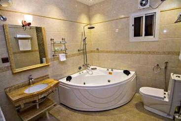 Dreams Houses Furnished Suites