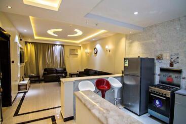 Dreams Houses Furnished Suites