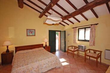 هتل Fattoria Di Casalappi