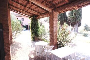 هتل Fattoria Di Casalappi
