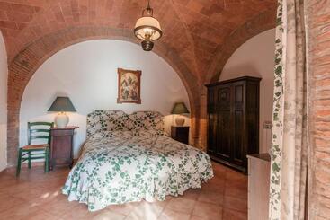 هتل Fattoria Di Casalappi