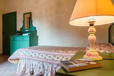 هتل Fattoria Di Casalappi