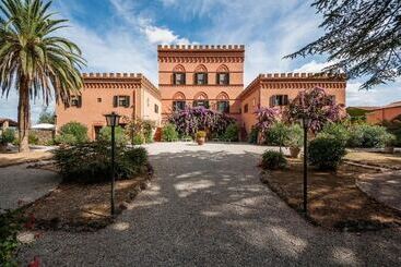 هتل Fattoria Di Casalappi