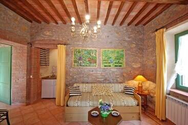 هتل Fattoria Di Casalappi