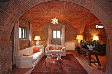 هتل Fattoria Di Casalappi