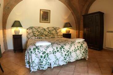 هتل Fattoria Di Casalappi