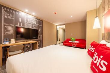 هتل Ibis Dalian Airport Huabei Road