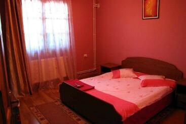 پانسیون Casa Oana