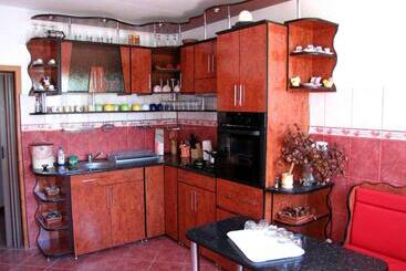 پانسیون Casa Oana
