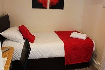 تختخواب و صبحانه Parkside Guest House