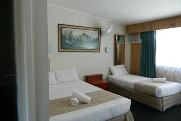 Coachman Motel