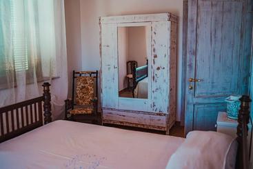 هتل Agriturismo Montecrespini