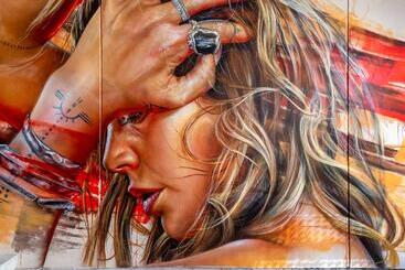 هتل The Adnate Perth   Art Series