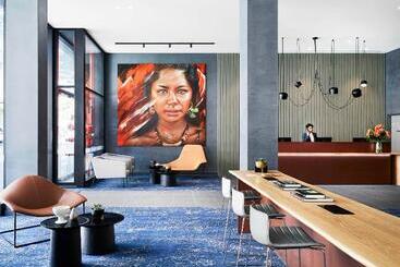 هتل The Adnate Perth   Art Series