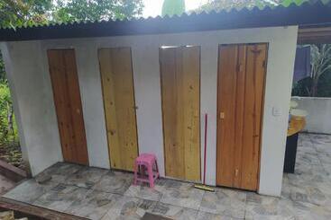 Kombi Hostel Camping