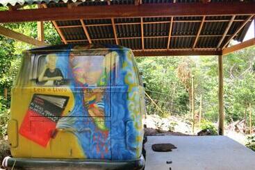 Kombi Hostel Camping