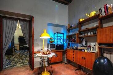تختخواب و صبحانه Ca De Guelfi Residenza D'epoca