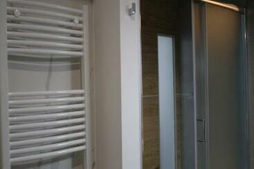 تختخواب و صبحانه Pvrooms