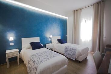 تختخواب و صبحانه Pvrooms
