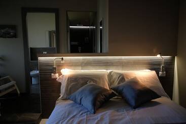تختخواب و صبحانه Pvrooms