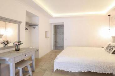 Ceylan Boutique House