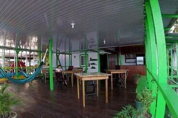 Hostal Green Coast Hostel