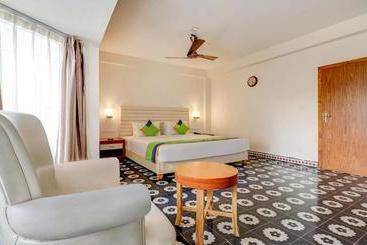 هتل Treebo Trend Palmyra Grand Suites