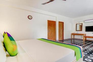 هتل Treebo Trend Palmyra Grand Suites