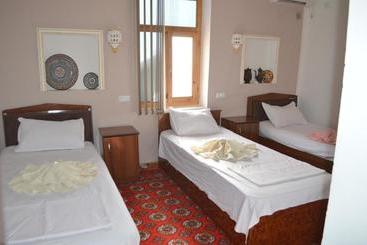 پانسیون Khiva Mirza Bobur Guest House
