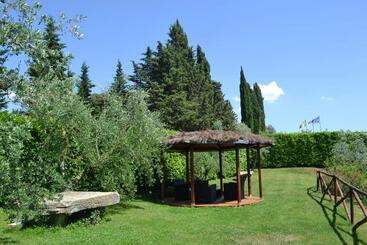 هتل Terre Di Melazzano   Le Case Di Chiara