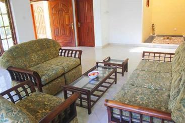 پانسیون Villa Comfort