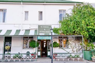 פנסיון Die Tuishuise & Victoria Manor