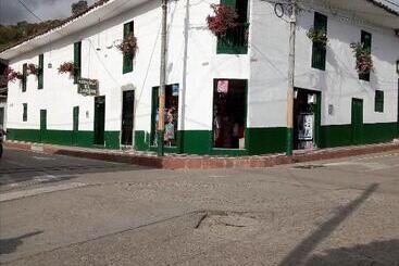 پانسیون Hospedaje El Jardín