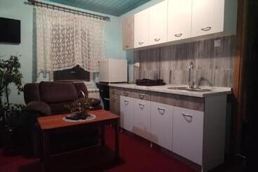 پانسیون Guesthouse Prenociste Faraon