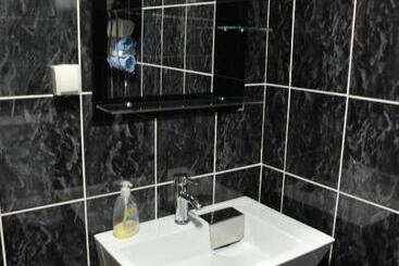 پانسیون Guesthouse Prenociste Faraon
