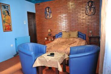پانسیون Guesthouse Prenociste Faraon