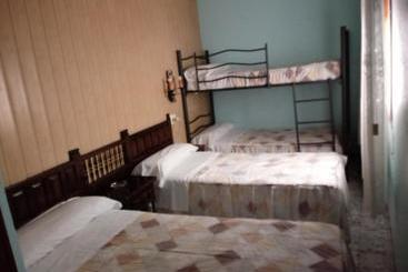 پانسیون Hostal Can Marinés