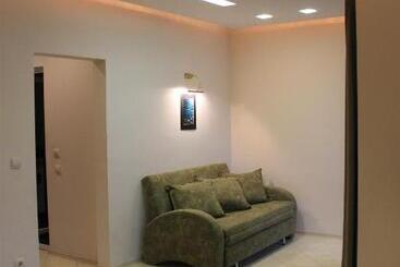 پانسیون Stela Guest House