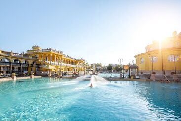 هتل Crowne Plaza Budapest, An Ihg