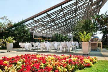 هتل Crowne Plaza Budapest, An Ihg