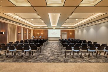 هتل Crowne Plaza Budapest, An Ihg