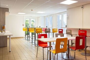هتل Premiere Classe Nantes Ouest   St Herblain