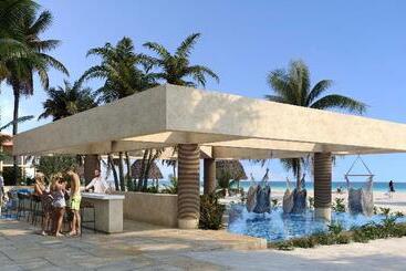 هتل Dreams Flora Resort & Spa